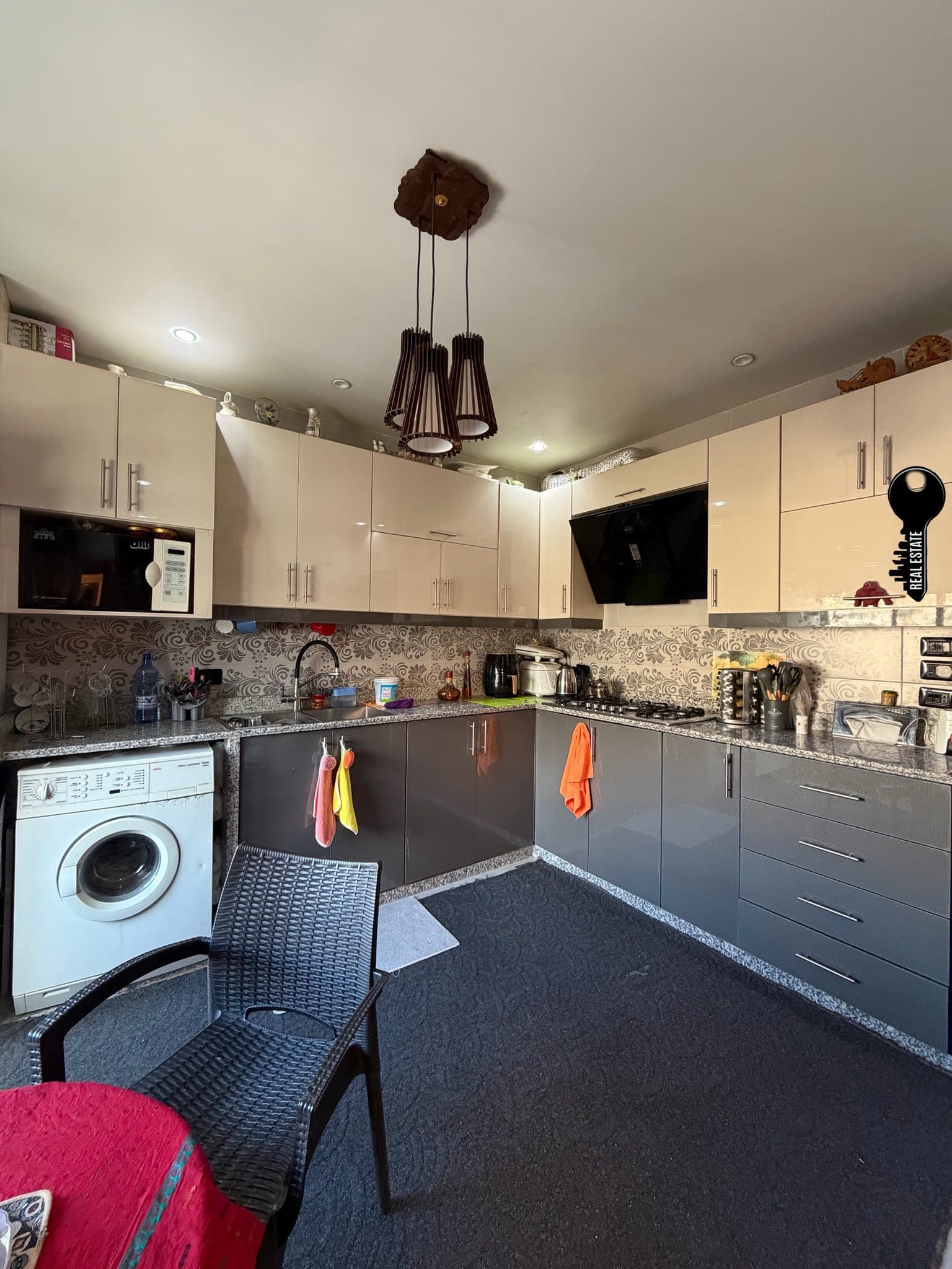 شقة 4 غرف 1 صالات 140م² طابق 3 للبيع