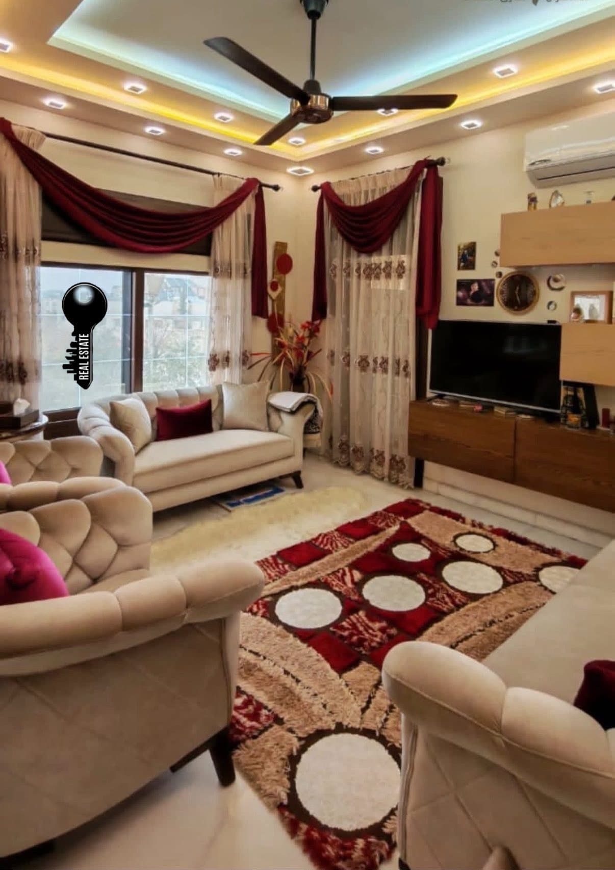 شقة 3 غرف 2 صالات 195م² طابق 1 للبيع