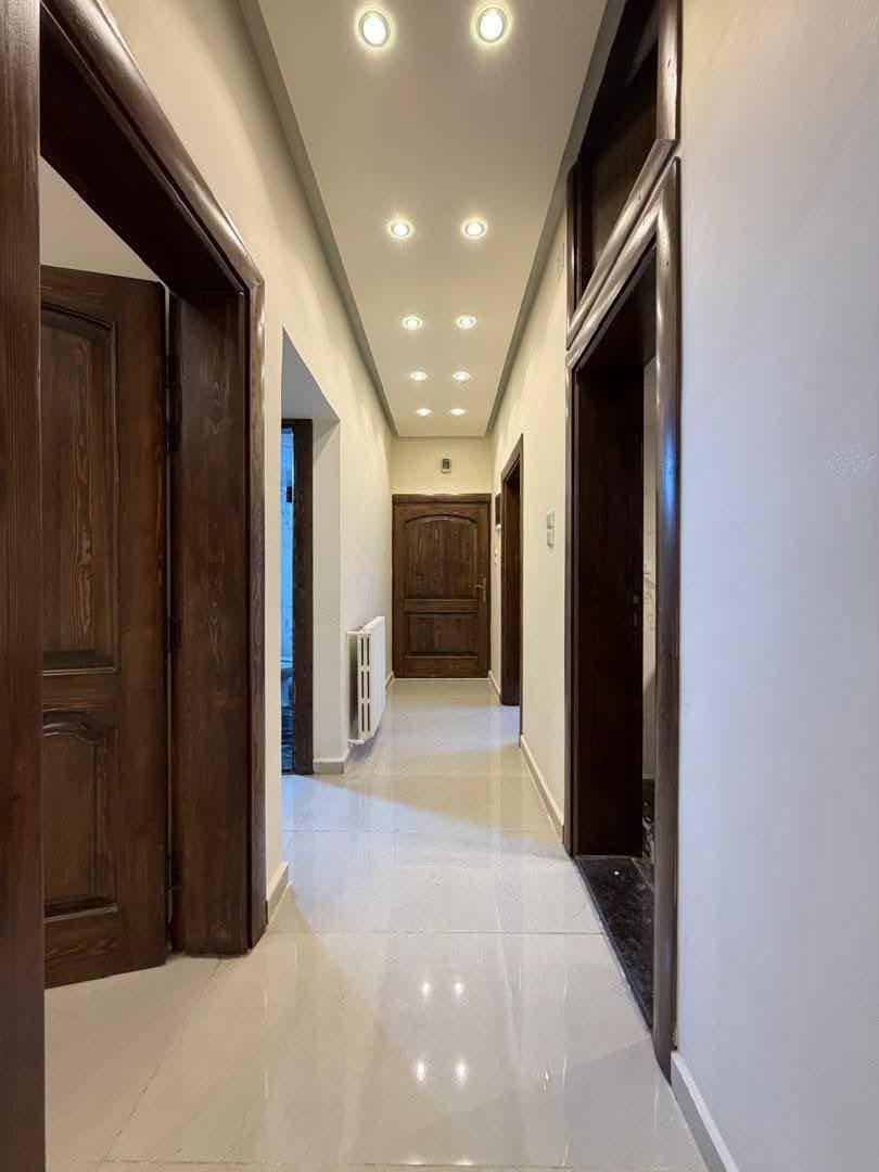 شقة 3 غرف 1 صالات 300م² أرضي للبيع