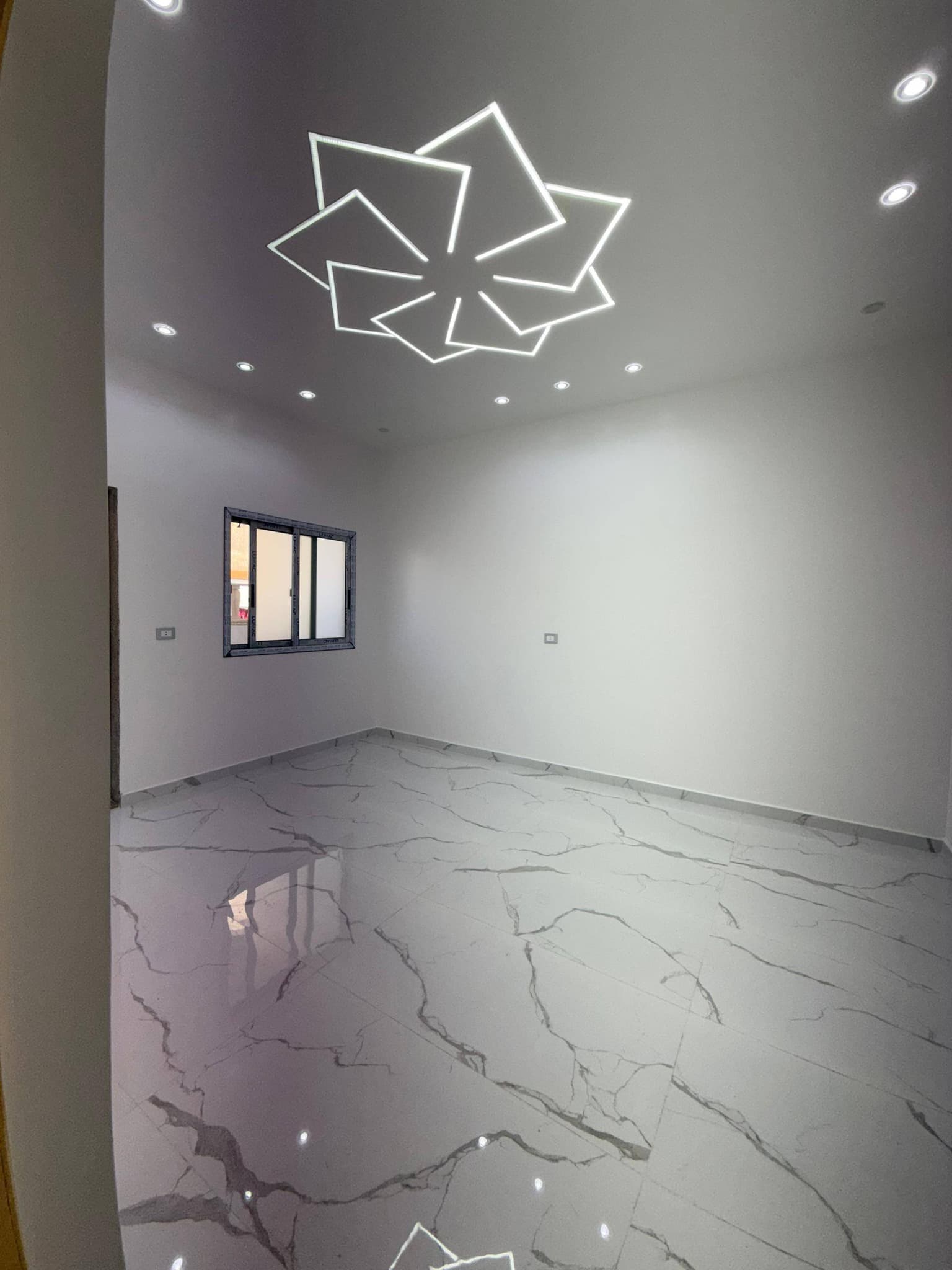 شقة 3 غرف 1 صالات 135م² طابق 1 للبيع