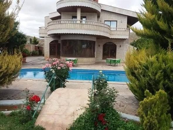 فيلا 4 غرف 4 صالات للإيجار