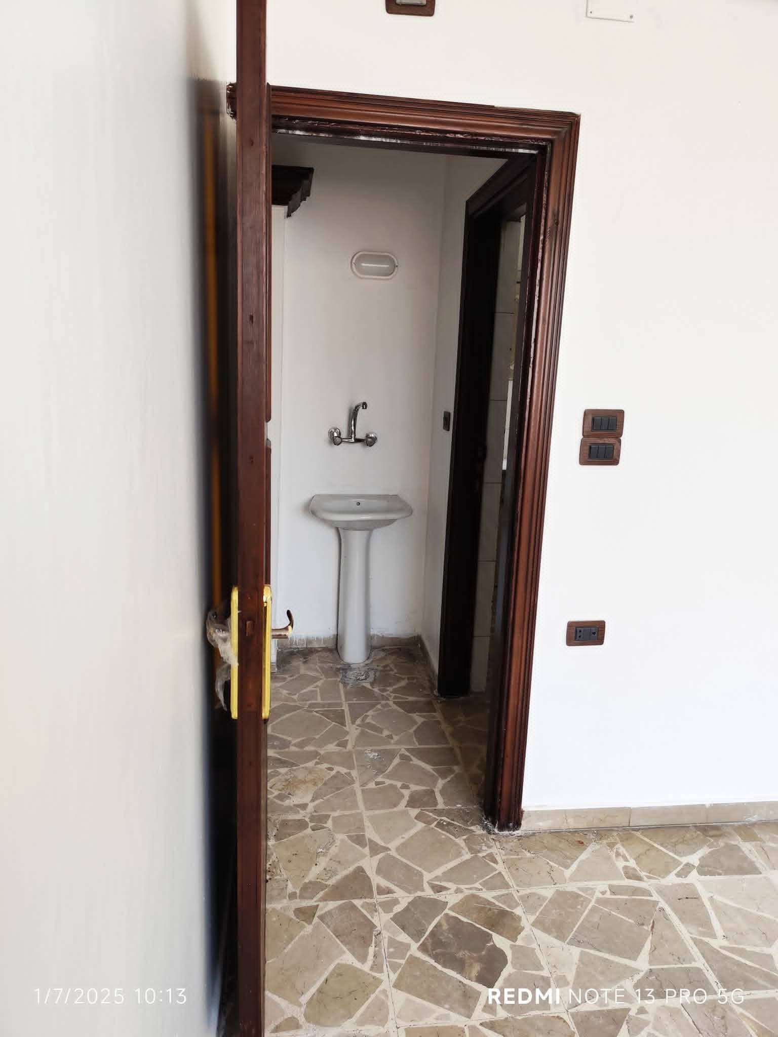 شقة 2 غرف 1 صالات 60م² طابق 3 للبيع