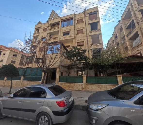 شقة 4 غرف 1 صالات 325م² للبيع