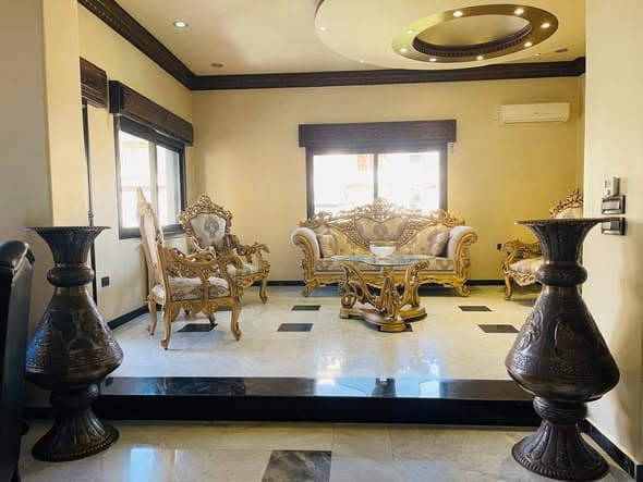 شقة 3 غرف 1 صالات 230م² طابق 2 مع فرش للإيجار