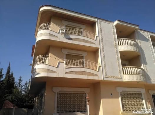 فيلا 9 غرف 2 صالات 700م² للبيع