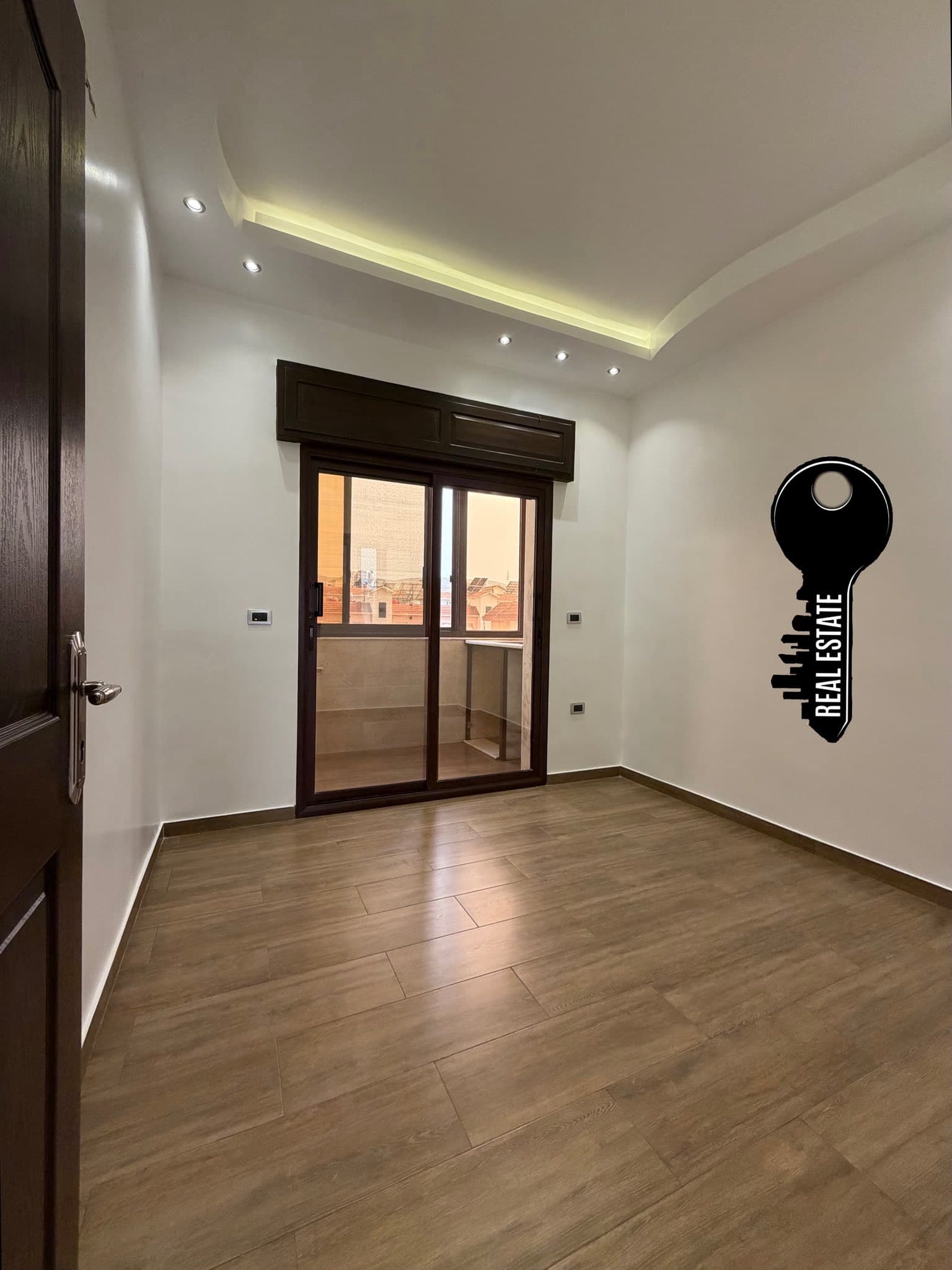 شقة 2 غرف 1 صالات 90م² طابق 3 للبيع