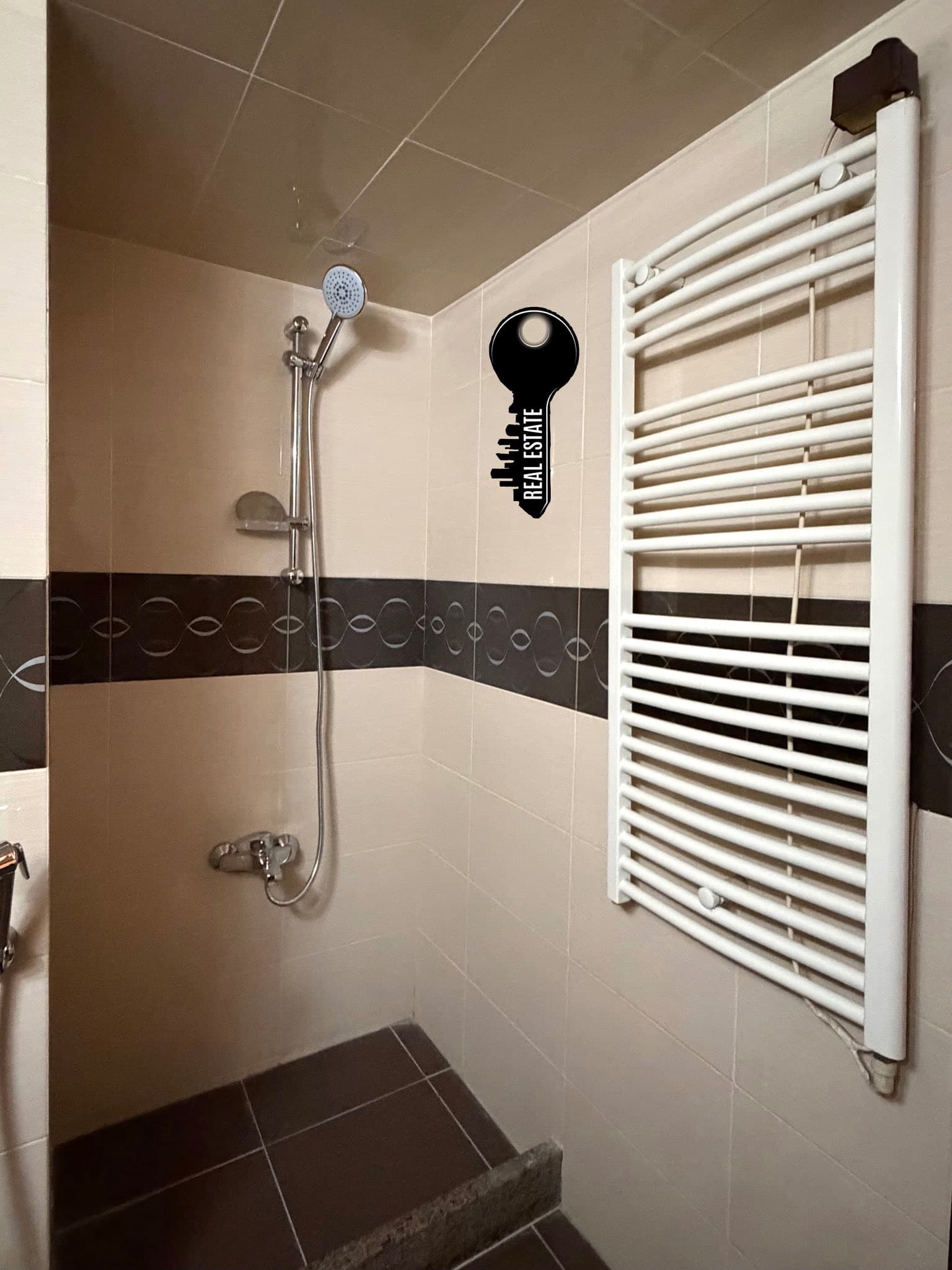 شقة 2 غرف 1 صالات 90م² طابق 3 للبيع