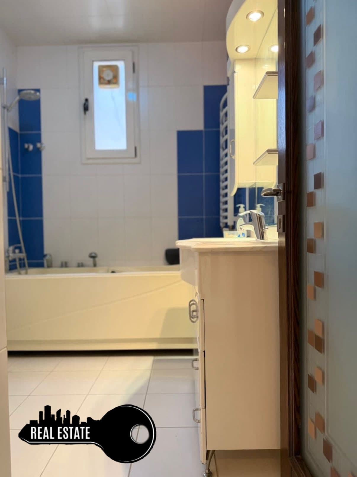 شقة 3 غرف 1 صالات 190م² طابق 1 للبيع