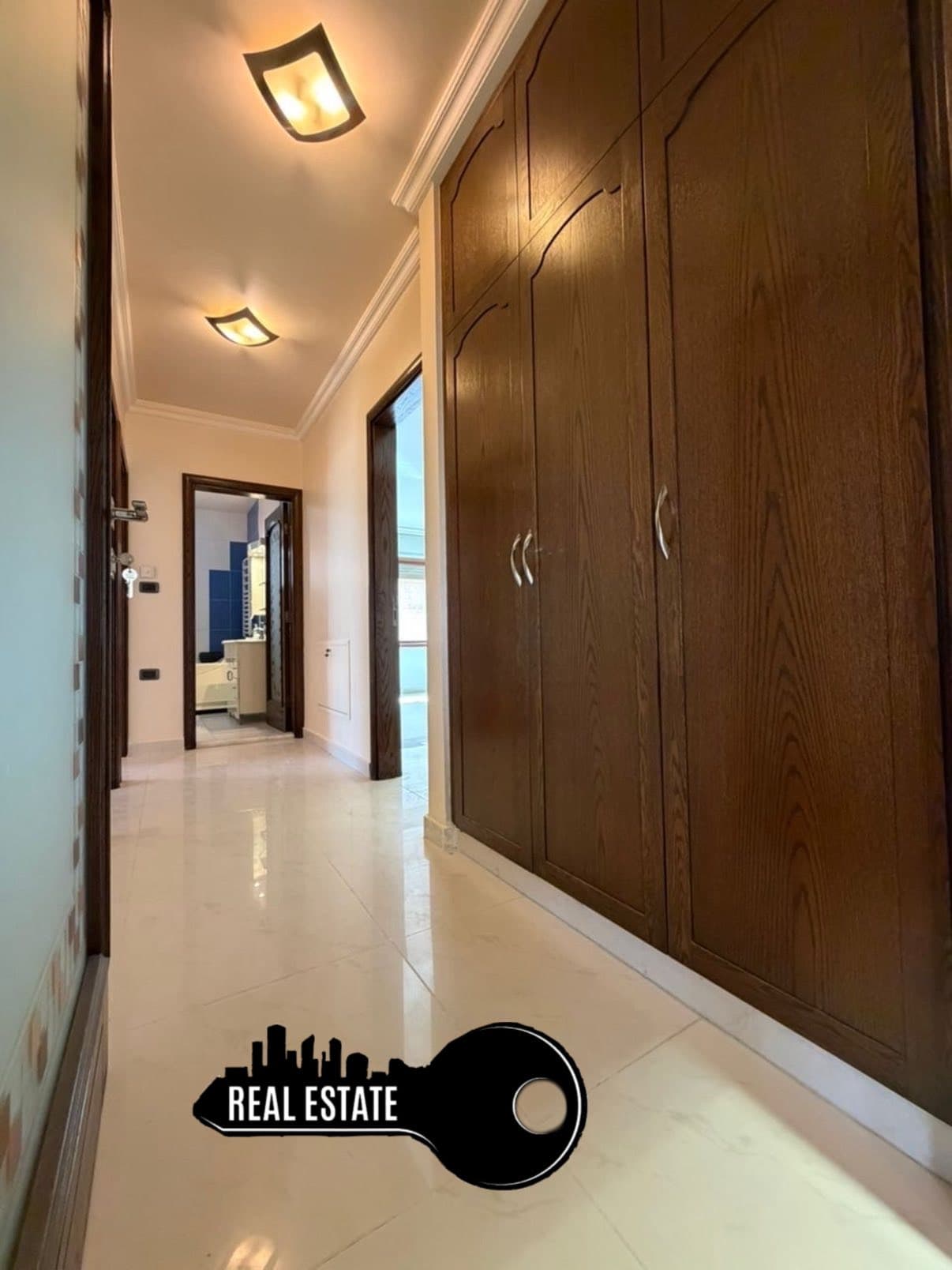 شقة 3 غرف 1 صالات 190م² طابق 1 للبيع