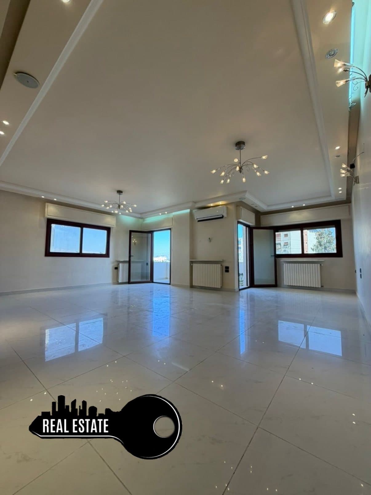 شقة 3 غرف 1 صالات 190م² طابق 1 للبيع