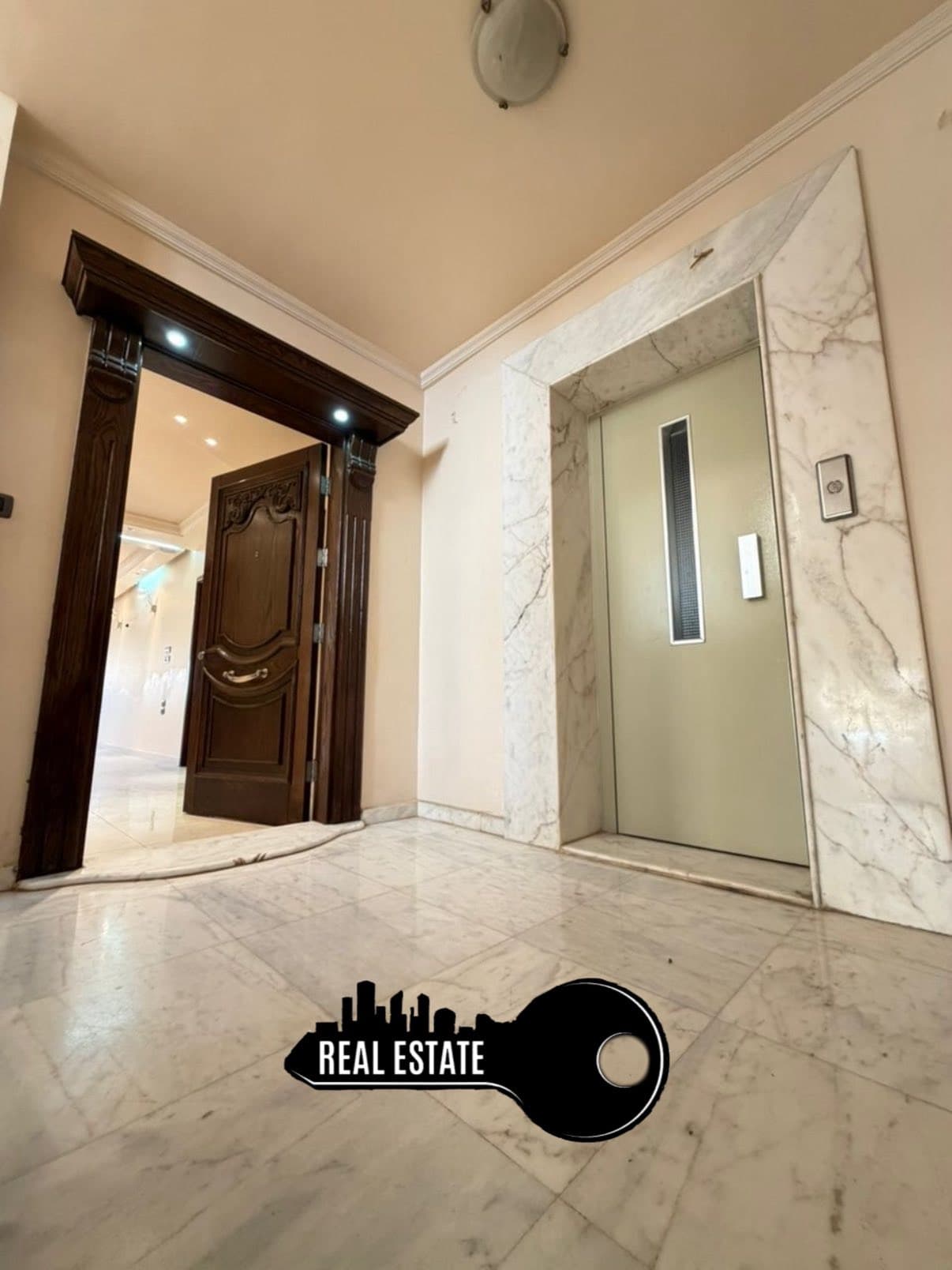 شقة 3 غرف 1 صالات 190م² طابق 1 للبيع