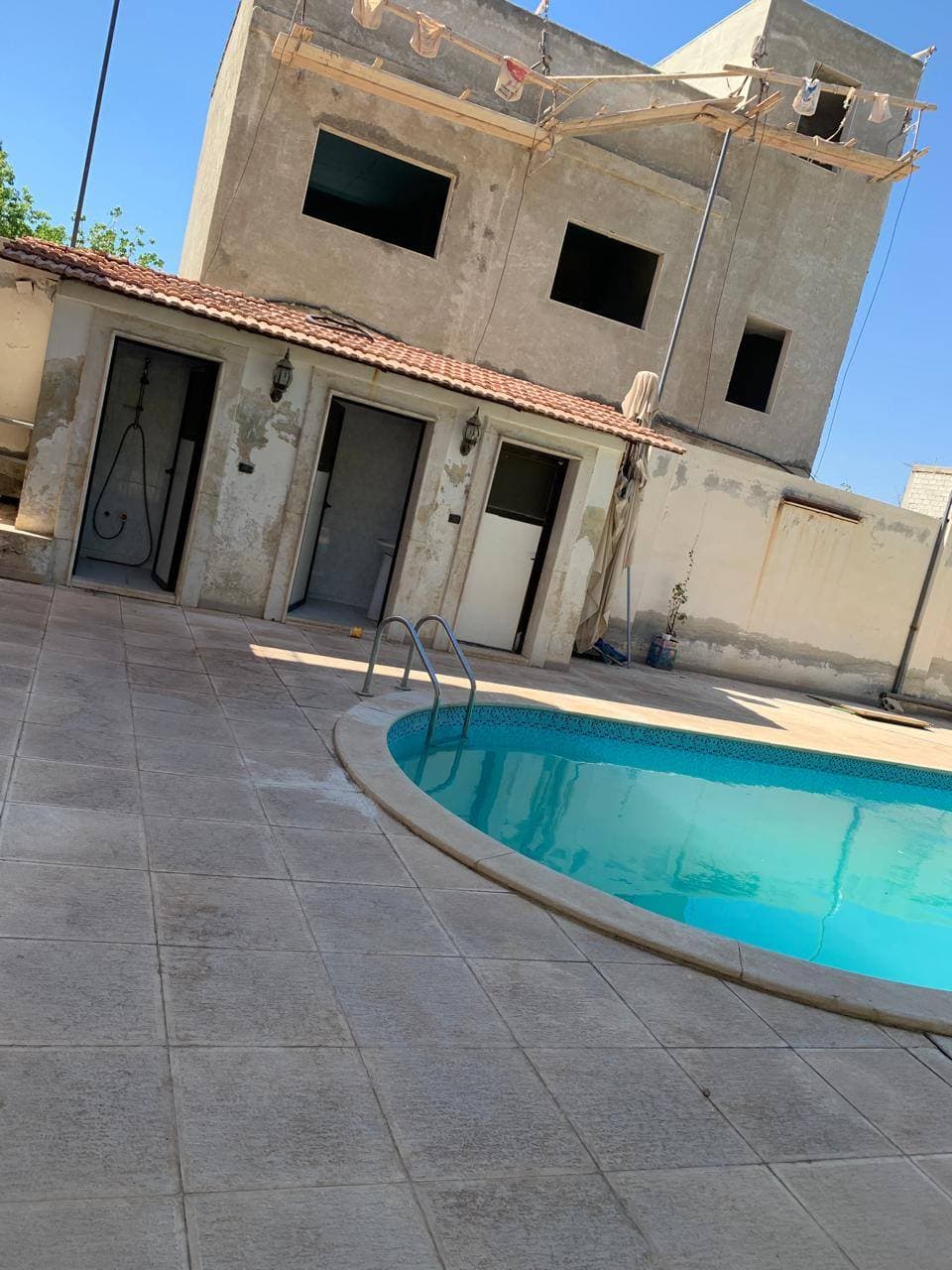 فيلا 3 غرف 1 صالات 2000م² للبيع