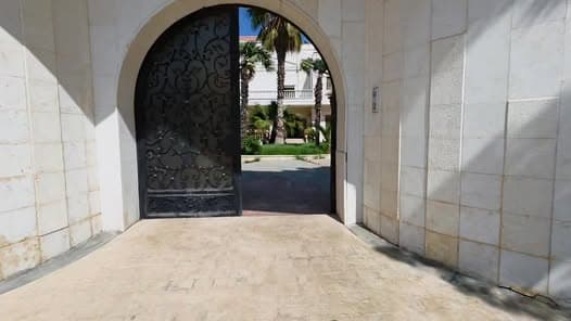 فيلا 8 غرف 3 صالات 700م² مع فرش للبيع