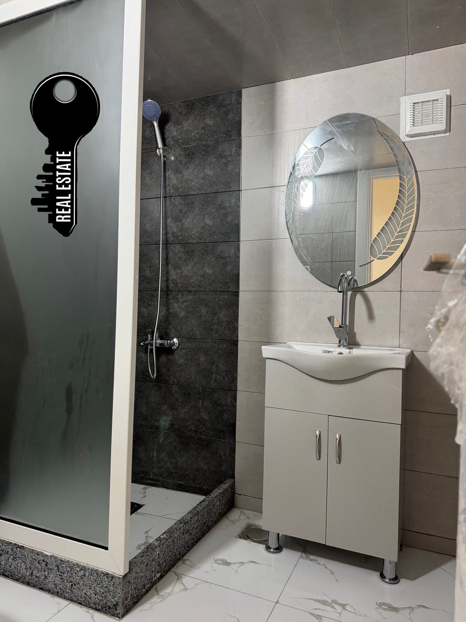 شقة 2 غرف 1 صالات 90م² طابق 1 للبيع