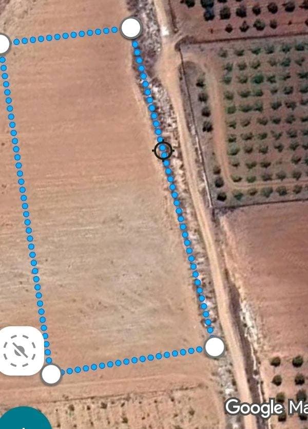 أرض 4000م² للبيع