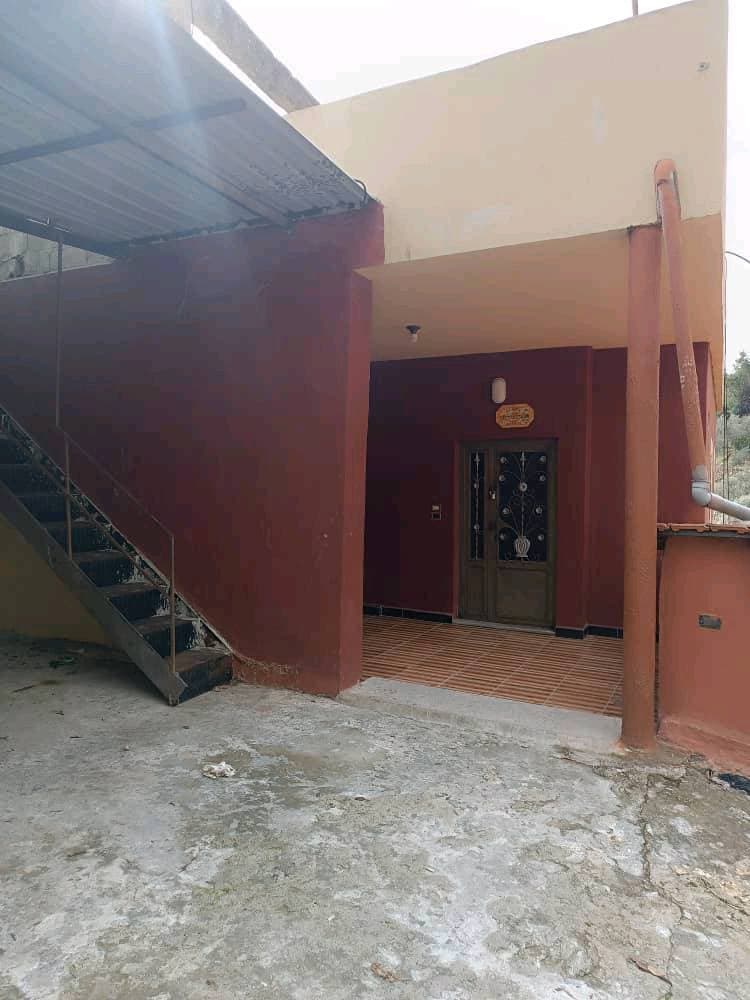 فيلا 5 غرف 3 صالات 800م² للبيع