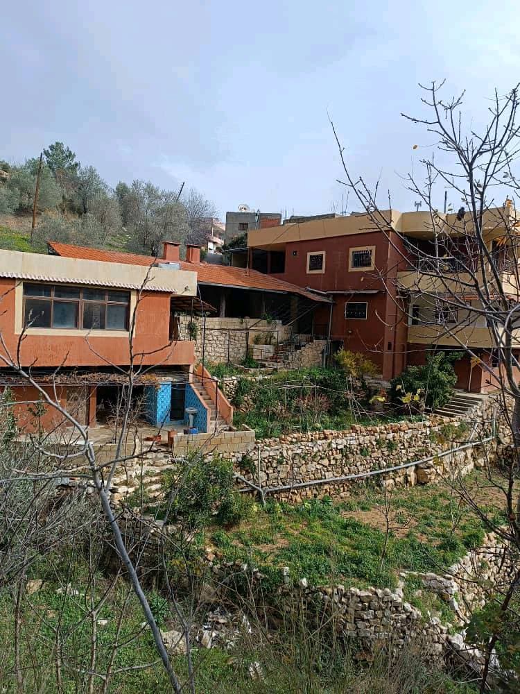 فيلا 5 غرف 3 صالات 800م² للبيع