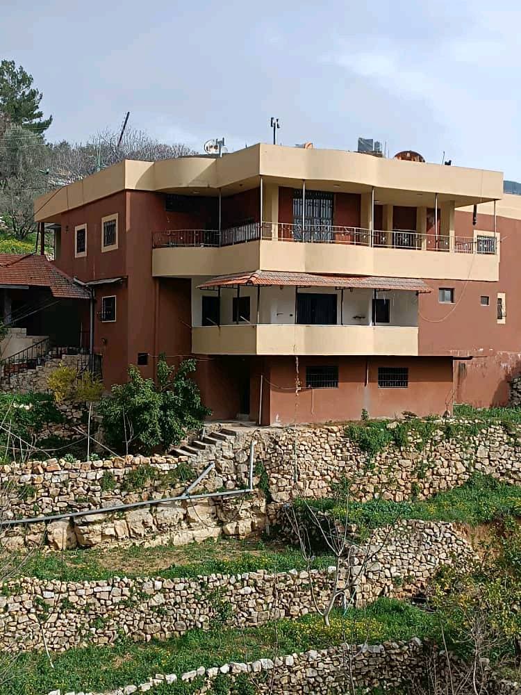 فيلا 5 غرف 3 صالات 800م² للبيع