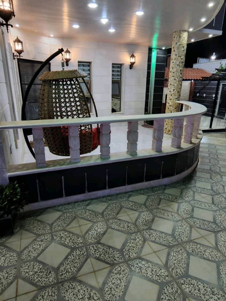 فيلا 6 غرف 2 صالات 300م² مع فرش للبيع