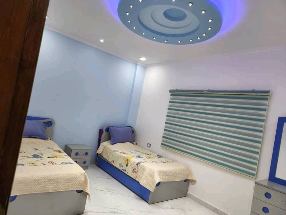 فيلا 6 غرف 2 صالات 300م² مع فرش للبيع