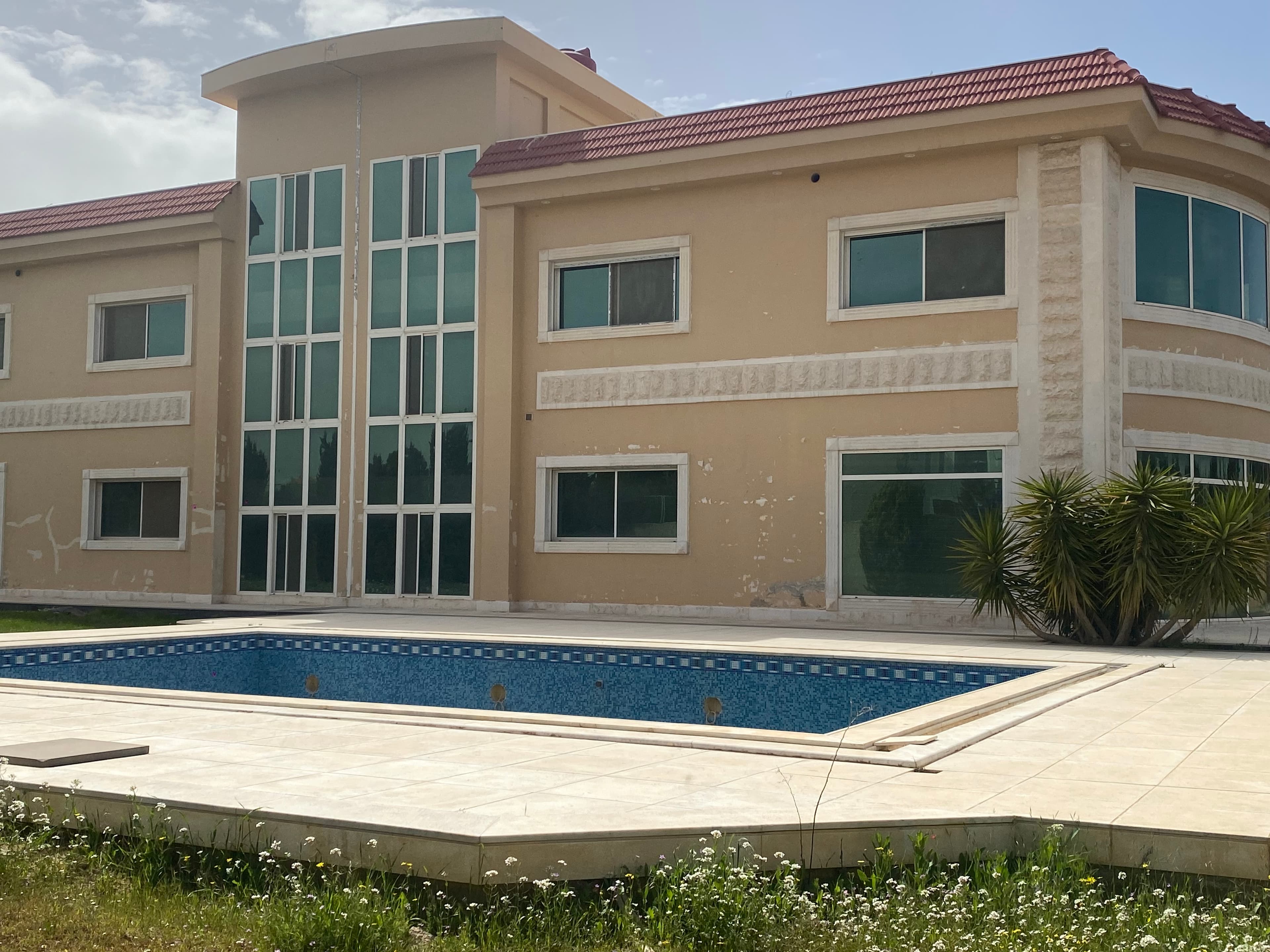 فيلا 5 غرف 3 صالات 540م² للبيع