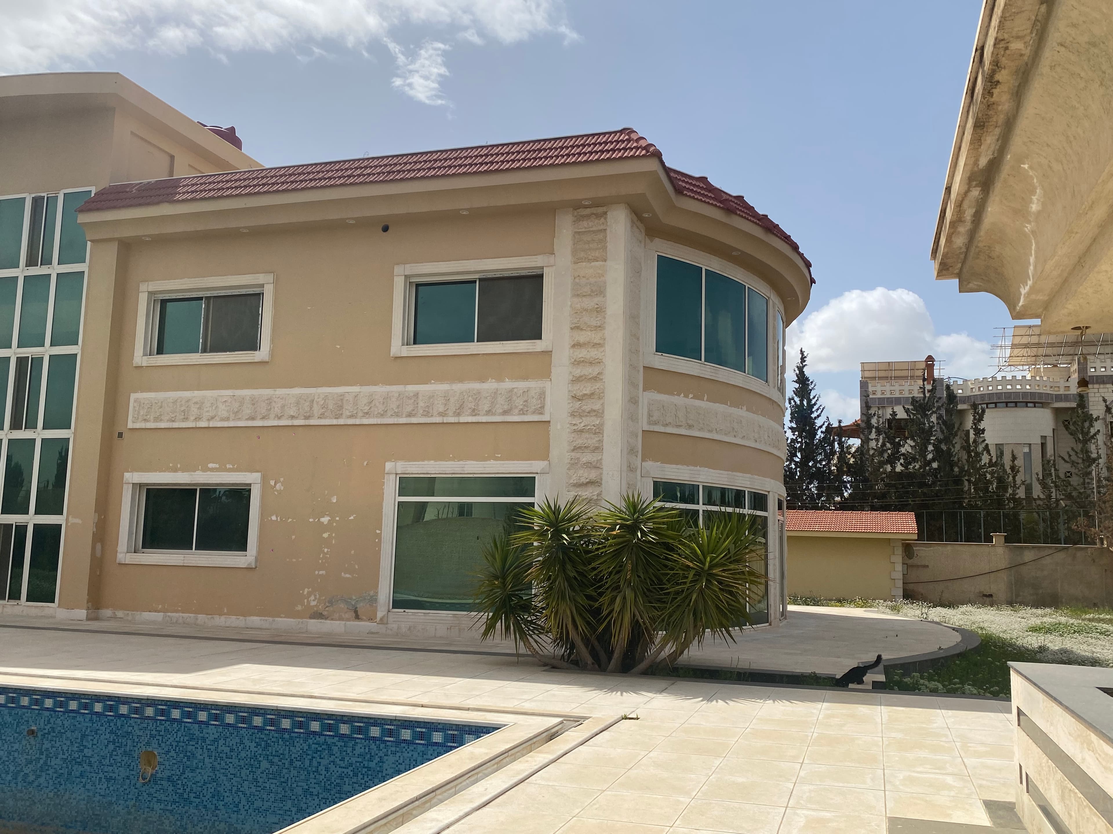 فيلا 5 غرف 3 صالات 540م² للبيع