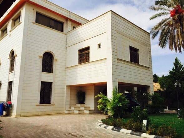 فيلا 15 غرف 3 صالات 2000م² للبيع