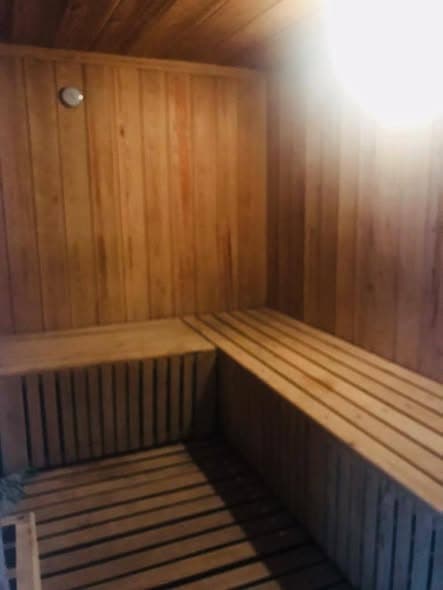 فيلا 15 غرف 3 صالات 2000م² للبيع