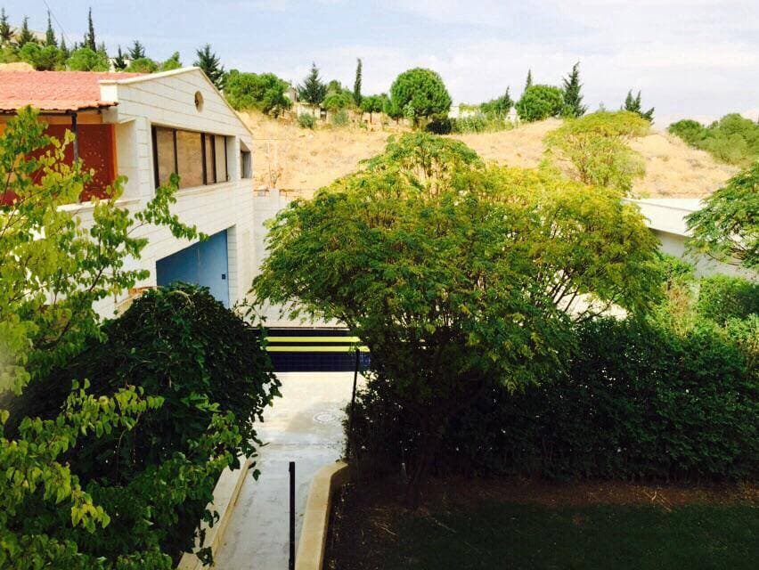 فيلا 15 غرف 3 صالات 2000م² للبيع