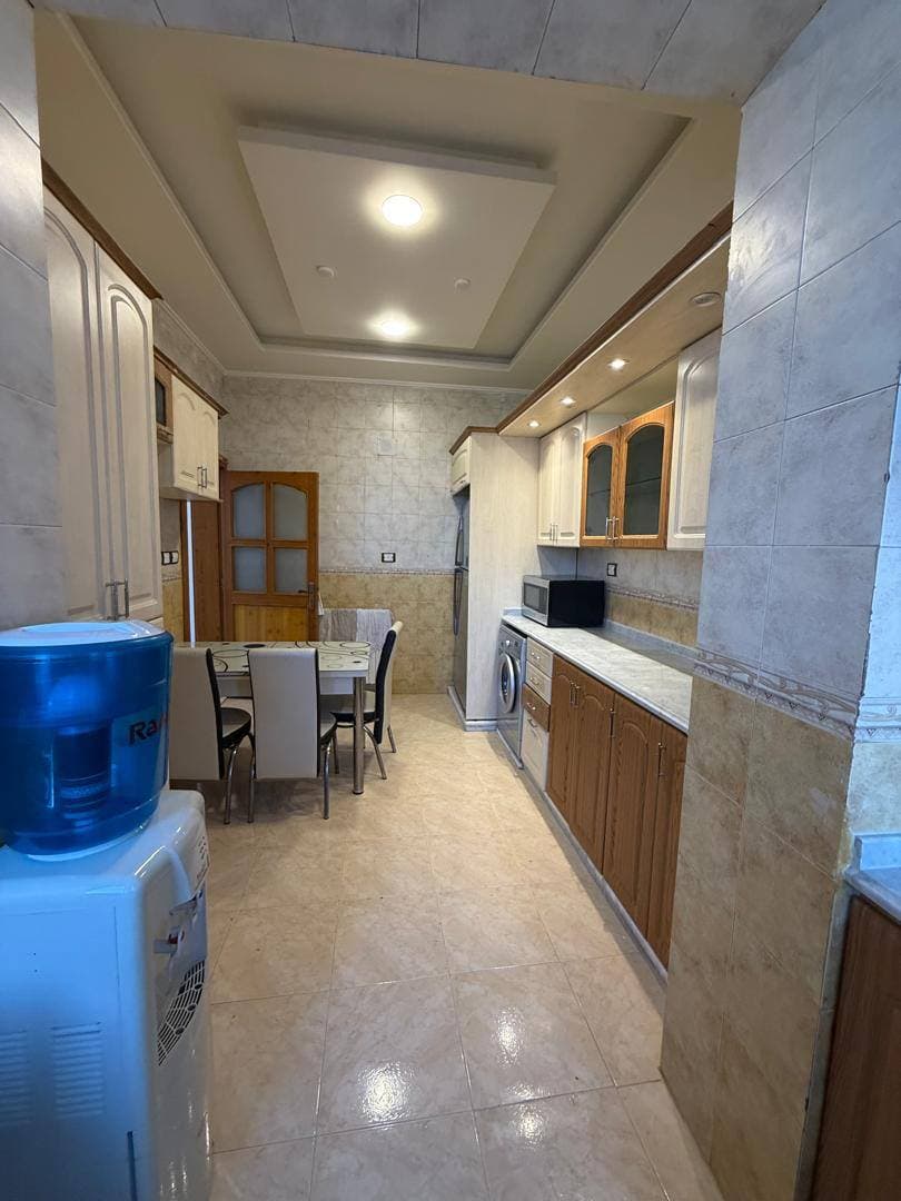 شقة 5 غرف 1 صالات 220م² طابق 2 للبيع