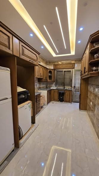 شقة 5 غرف 1 صالات طابق 4 للبيع