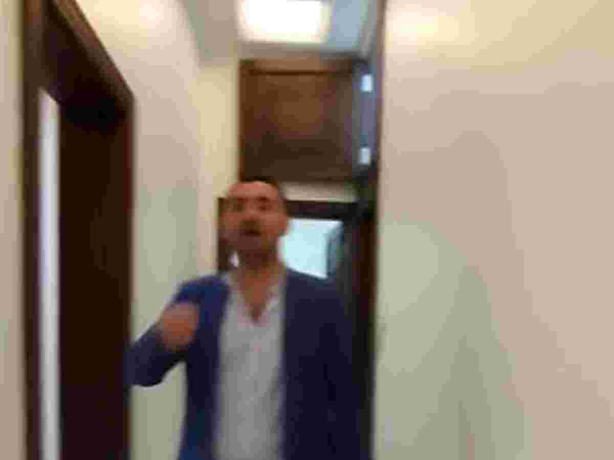 شقة 6 غرف 280م² طابق 4 للبيع