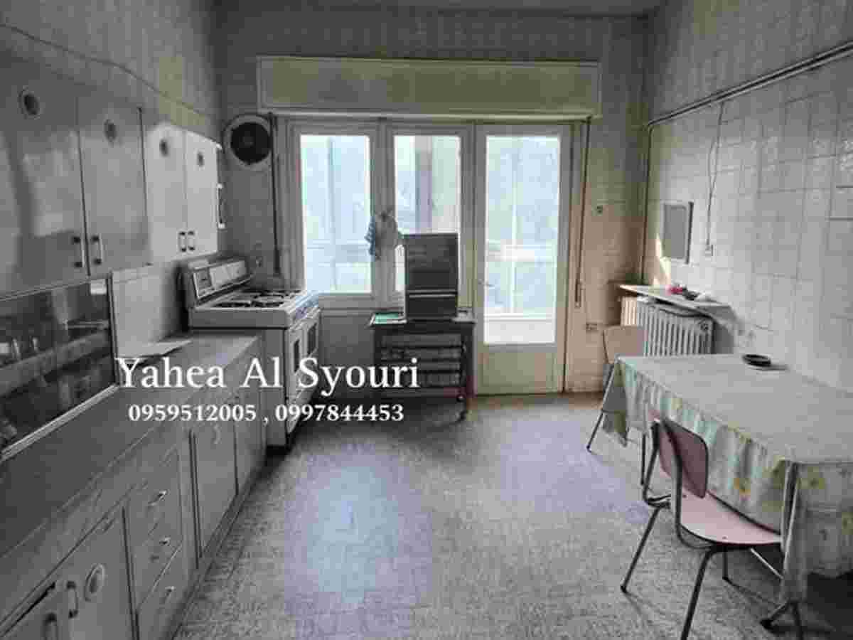 شقة 3 غرف 3 صالات 285م² طابق 2 للبيع