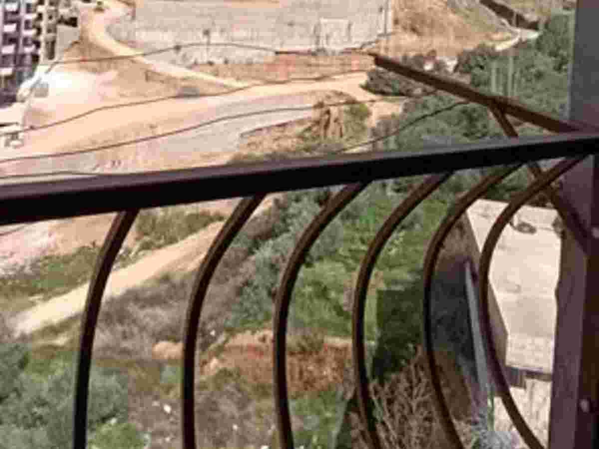 شقة طابق 3 مع فرش للبيع