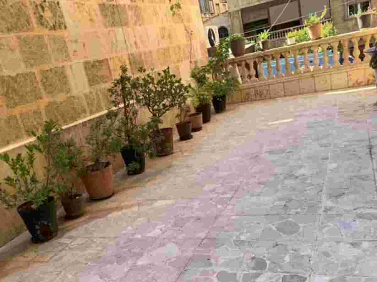 شقة 6 غرف 200م² طابق 1 للبيع