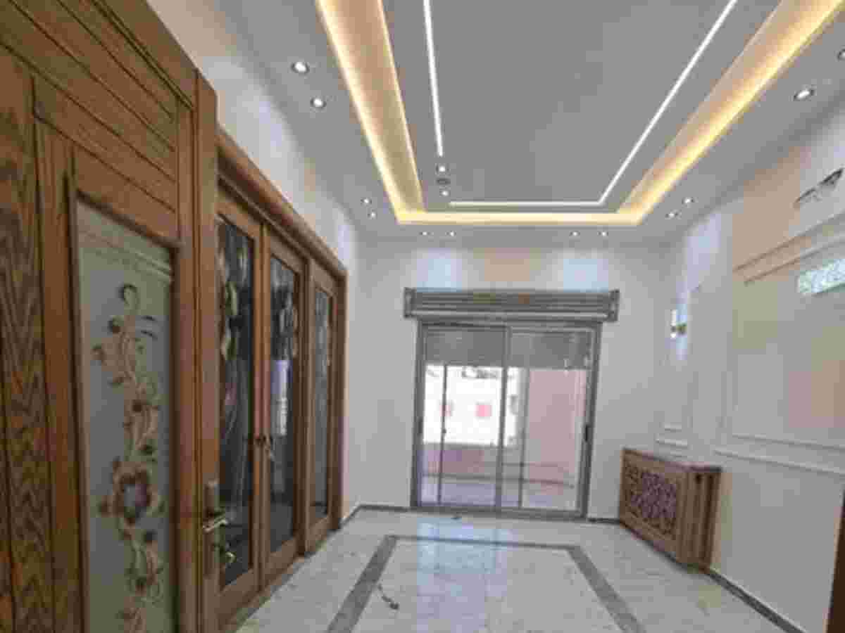 شقة 6 غرف 300م² طابق 4 للبيع