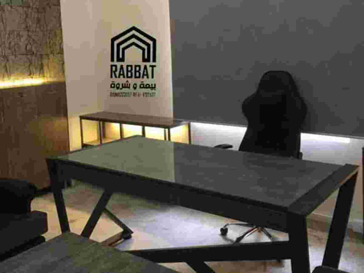 مكتب 4 غرف 130م² طابق 1 للإيجار