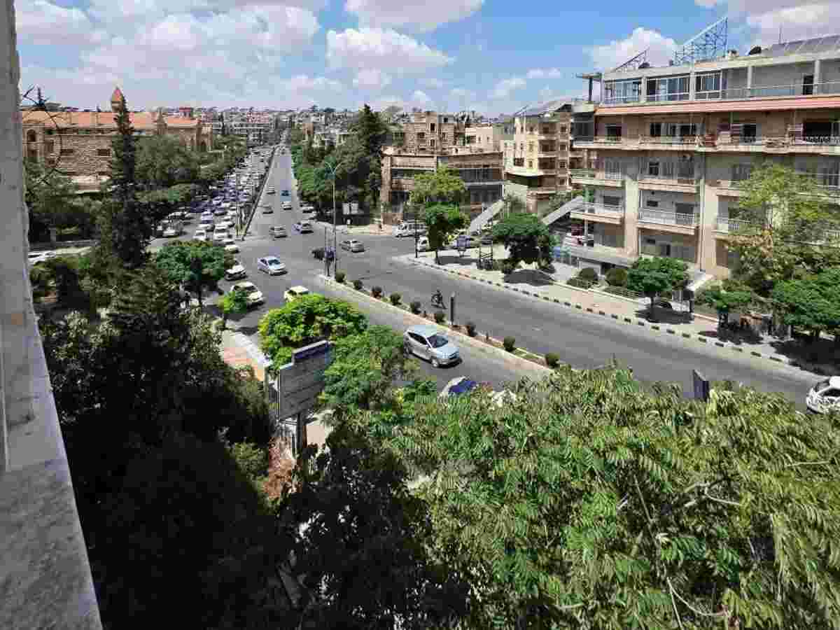 شقة 4 غرف طابق 4 للإيجار