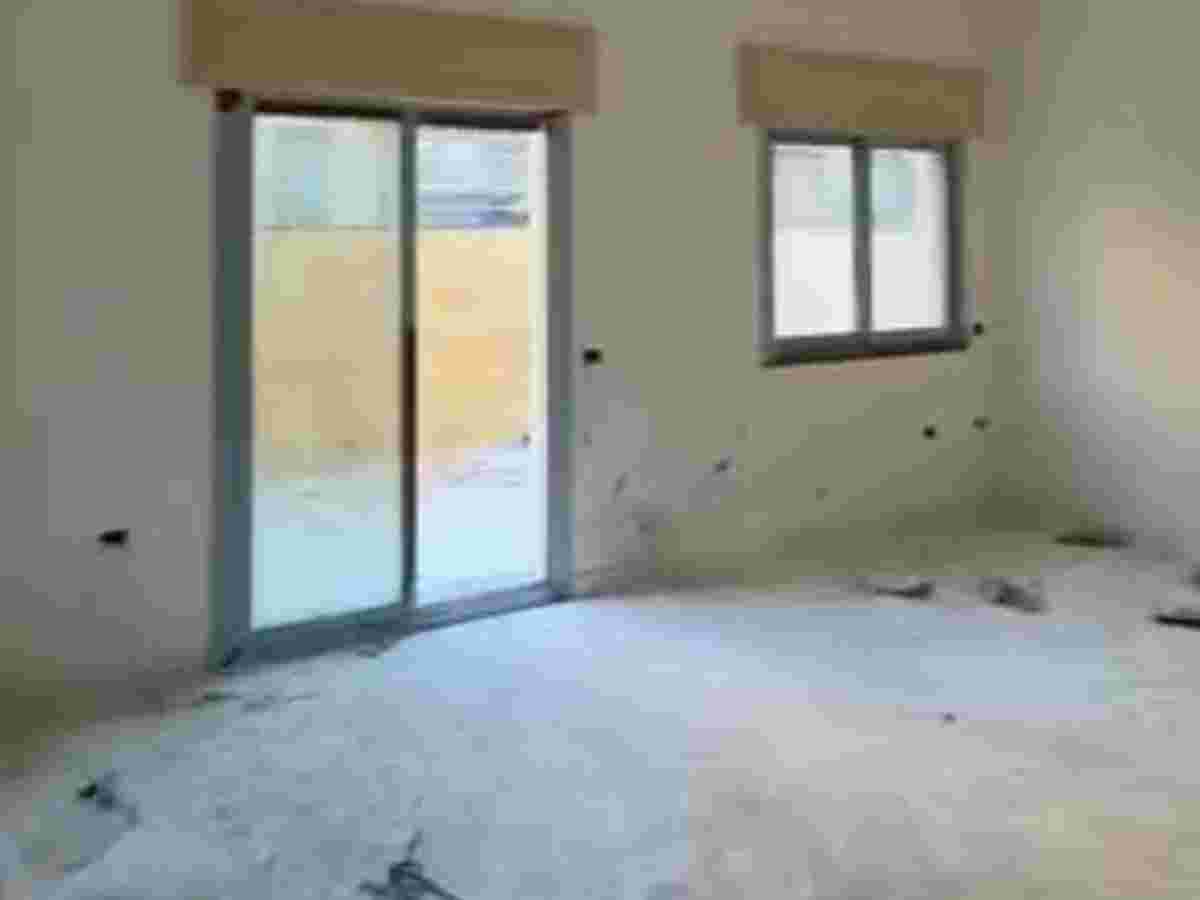شقة 5 غرف طابق 1 للبيع