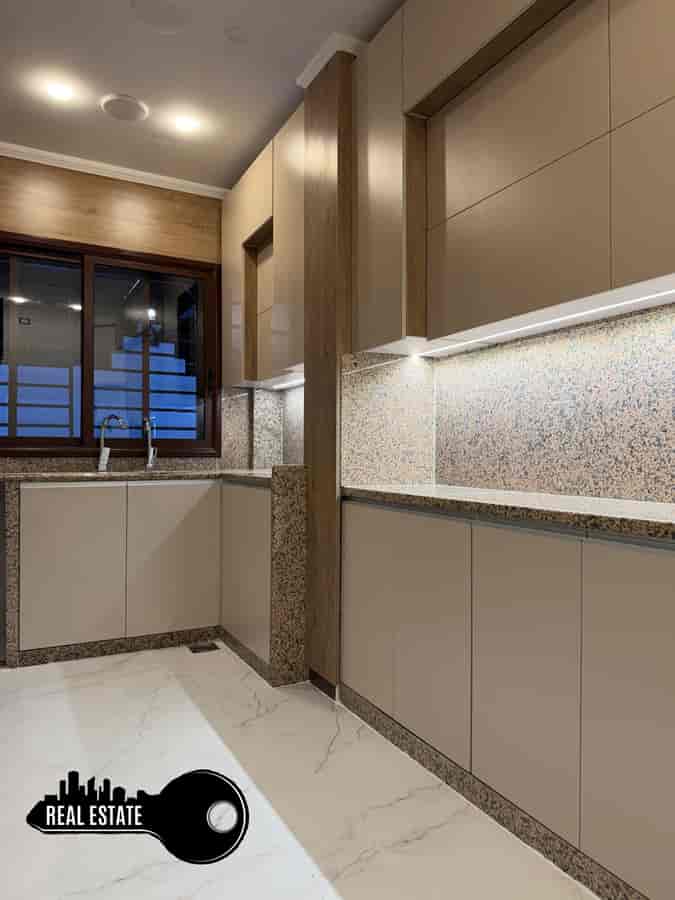 شقة 4 غرف 1 صالات 130م² للبيع