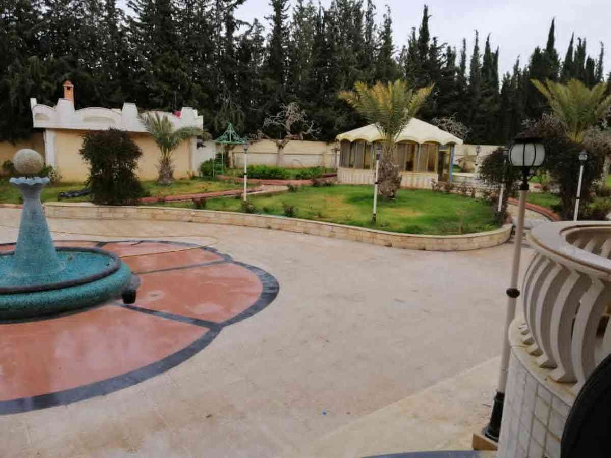 فيلا 9 غرف 1000م² للبيع