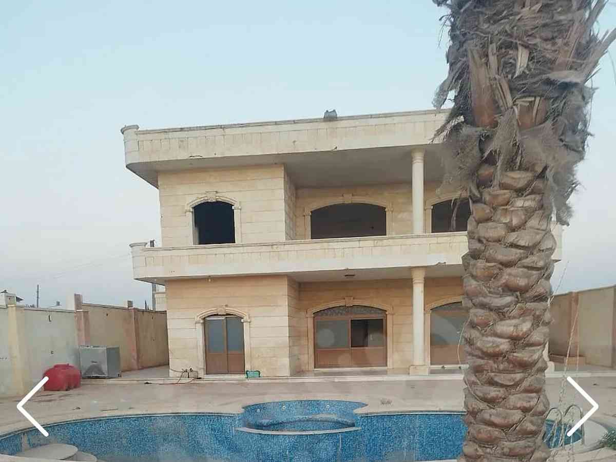 فيلا 5 غرف 2 صالات 300م² للبيع