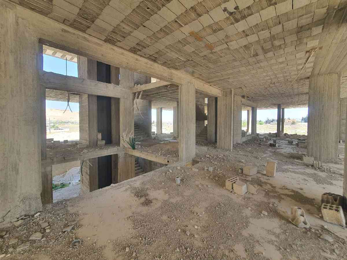 بناء 4 غرف 3500م² للبيع