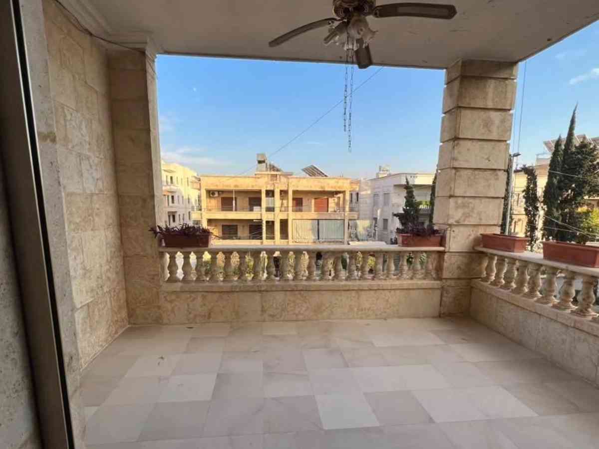 شقة 7 غرف 375م² طابق 2 مع فرش للبيع
