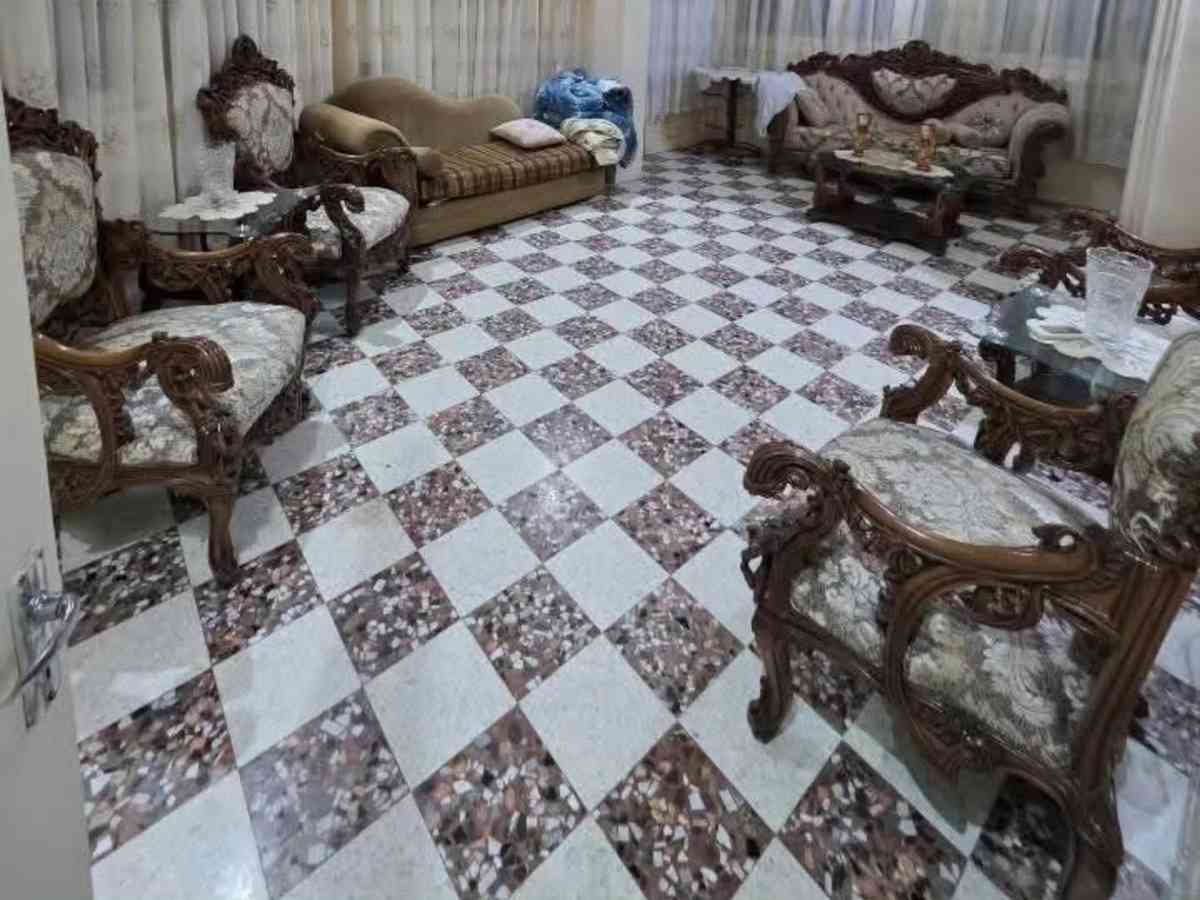 شقة 5 غرف 190م² طابق 1 للبيع