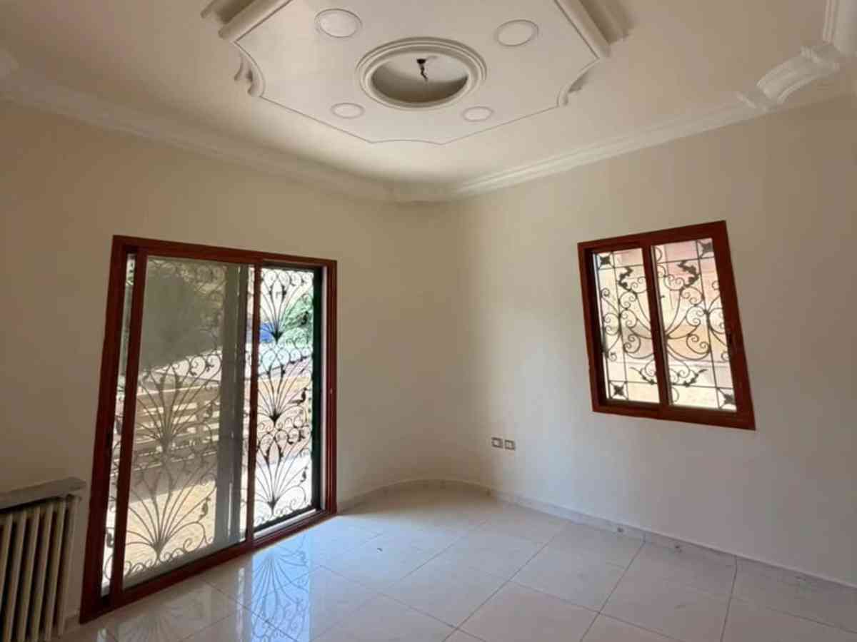 شقة 7 غرف 280م² للإيجار