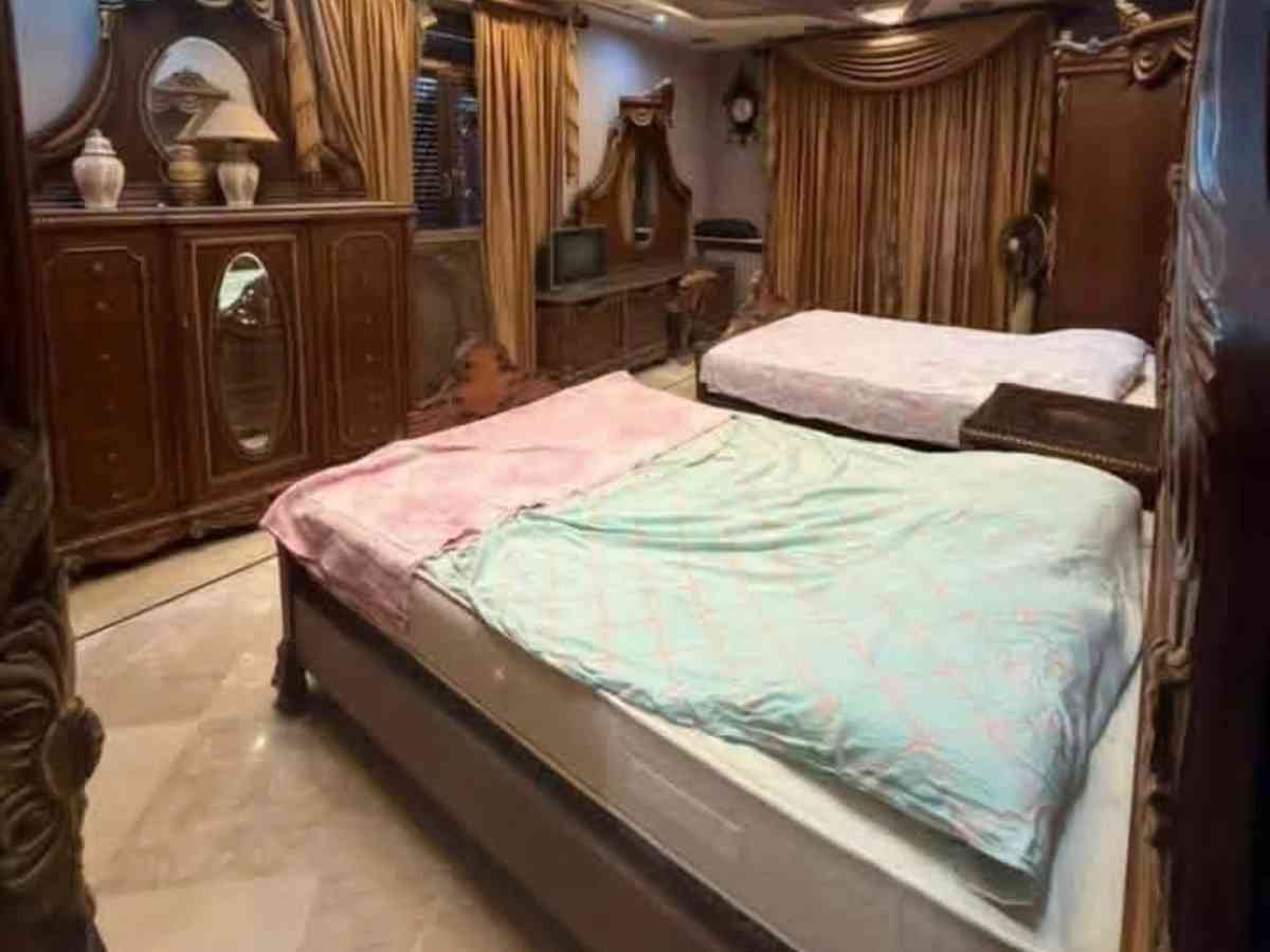 شقة 7 غرف 380م² طابق 1 للبيع