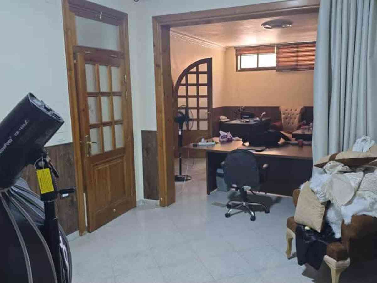 مكتب 4 غرف مع فرش للإيجار