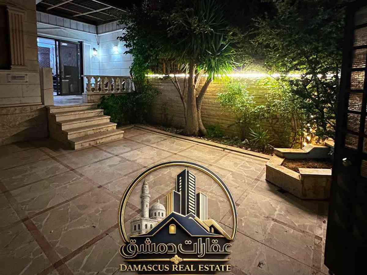 مكتب 3 غرف 150م² مع فرش للإيجار