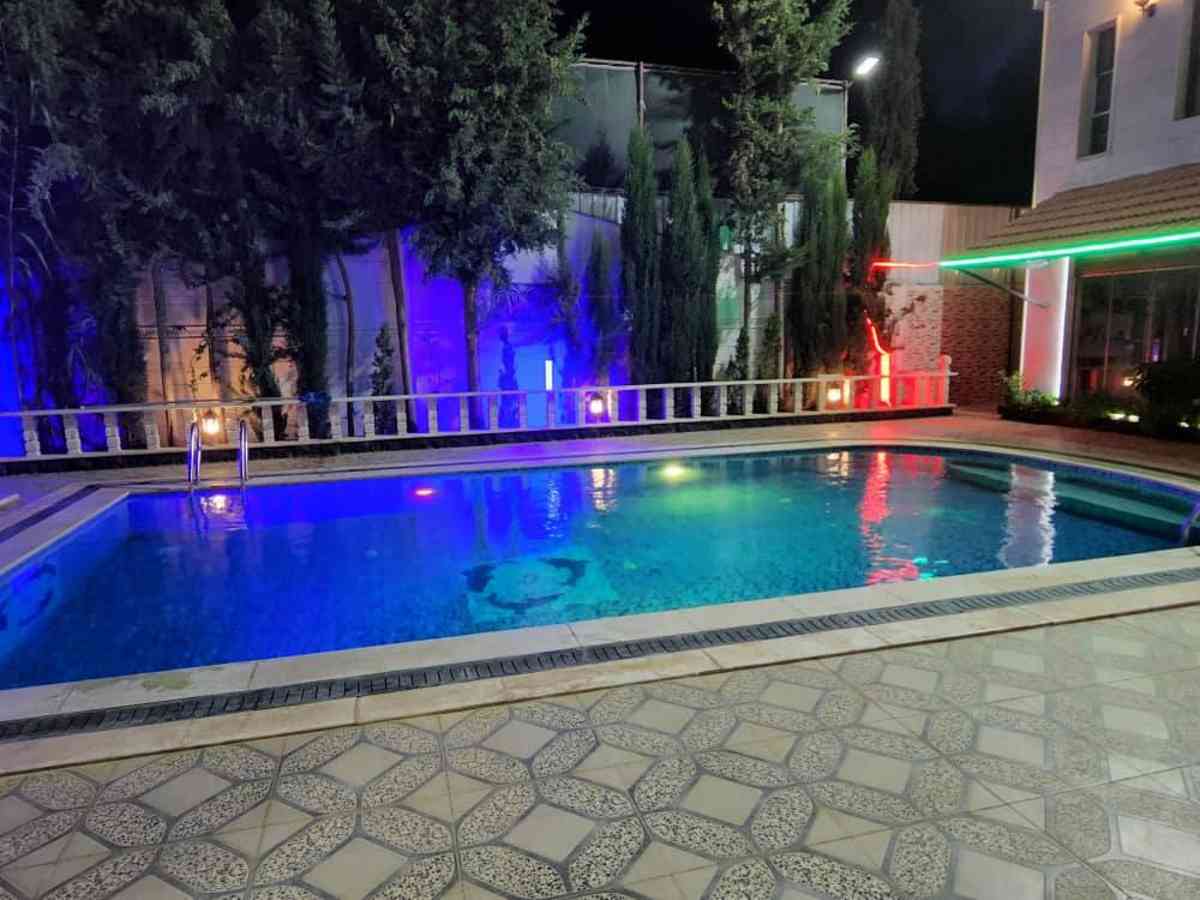 مزرعة 4 غرف 1 صالات 295م² طابق 1 للبيع